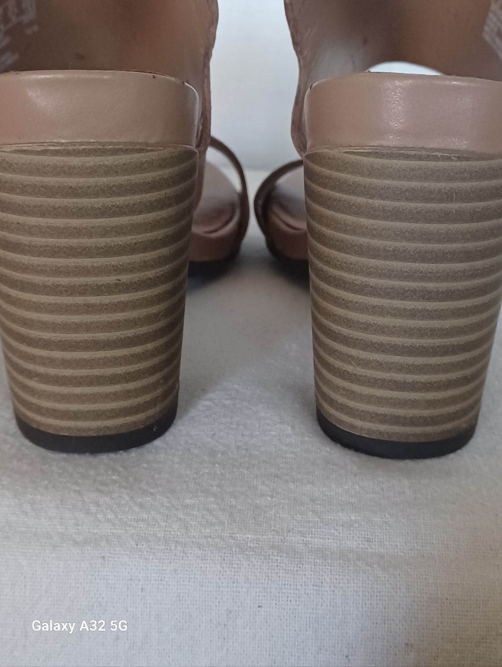 Clarks Womens Soft Collection Brown Leather,  Block 3.5 Heel Size 7 - Picture 6 of 10